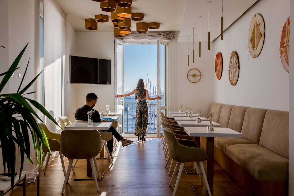 Hotel Aristeo 28/50