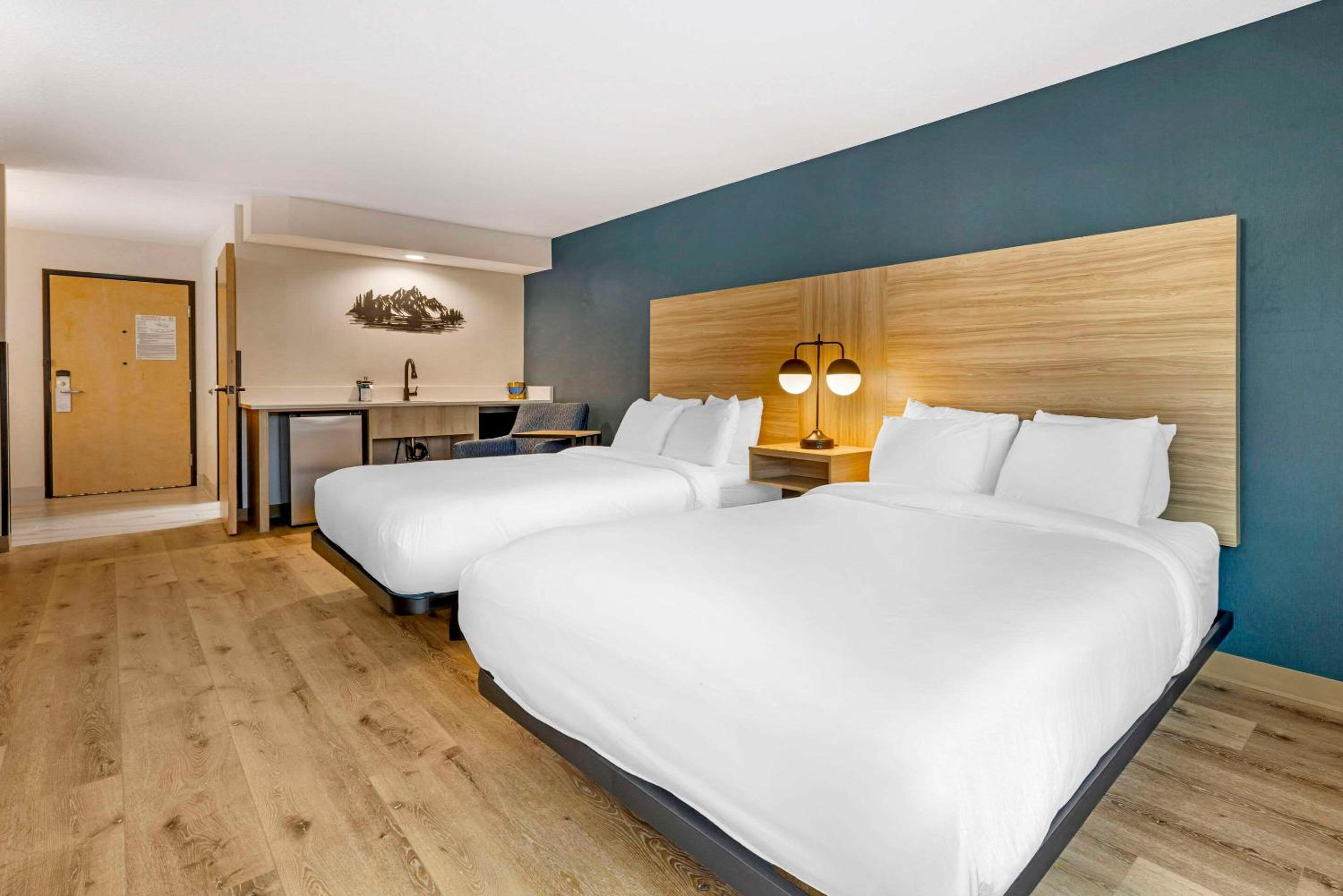 Efficiency, Suite, 2 Queen Beds, Water View, Accessible