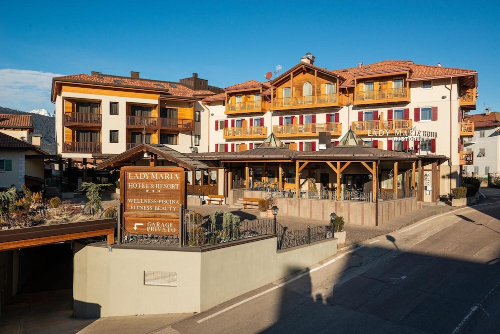 Lady Maria Hotel And Resort 3/70