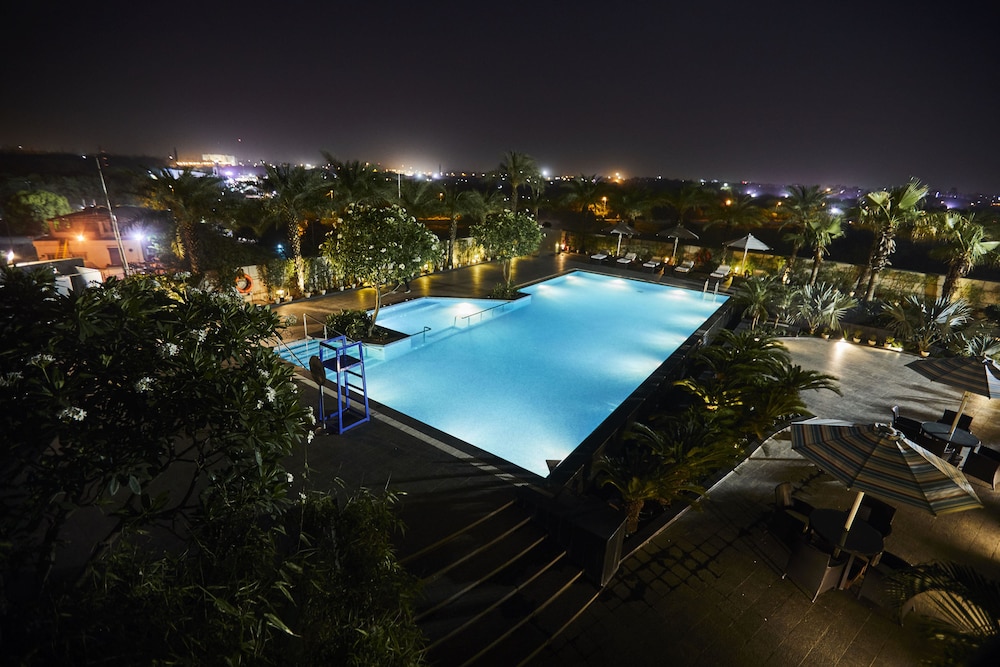 Crowne Plaza Rohini 9/73