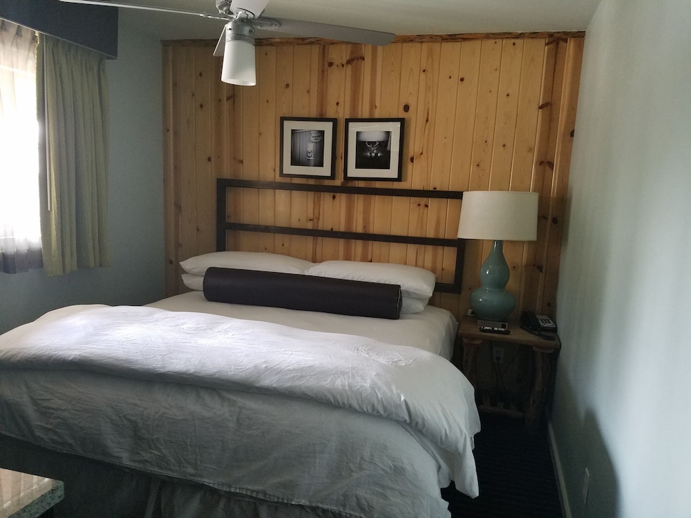 3 Peaks Resort Beach Club 14/50
