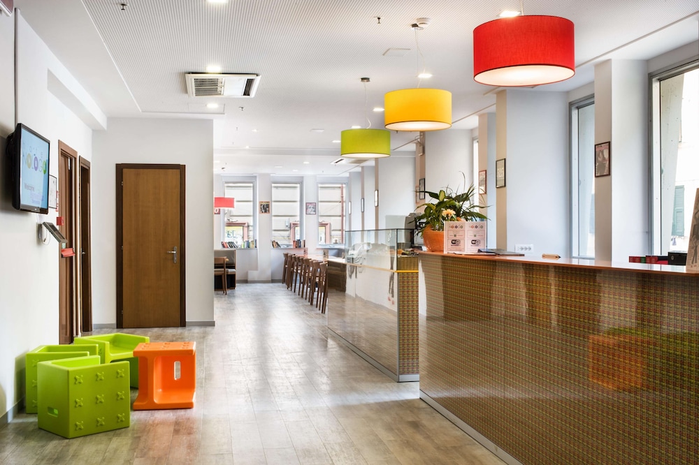Hotel Nologo 6/72