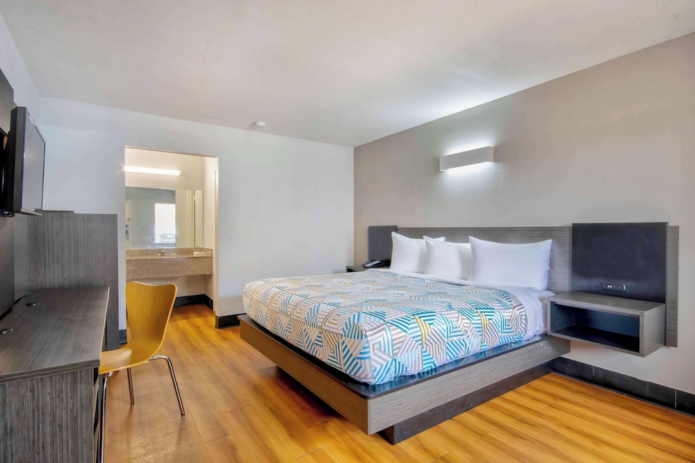 STANDARD, KING BED, SMOKING
