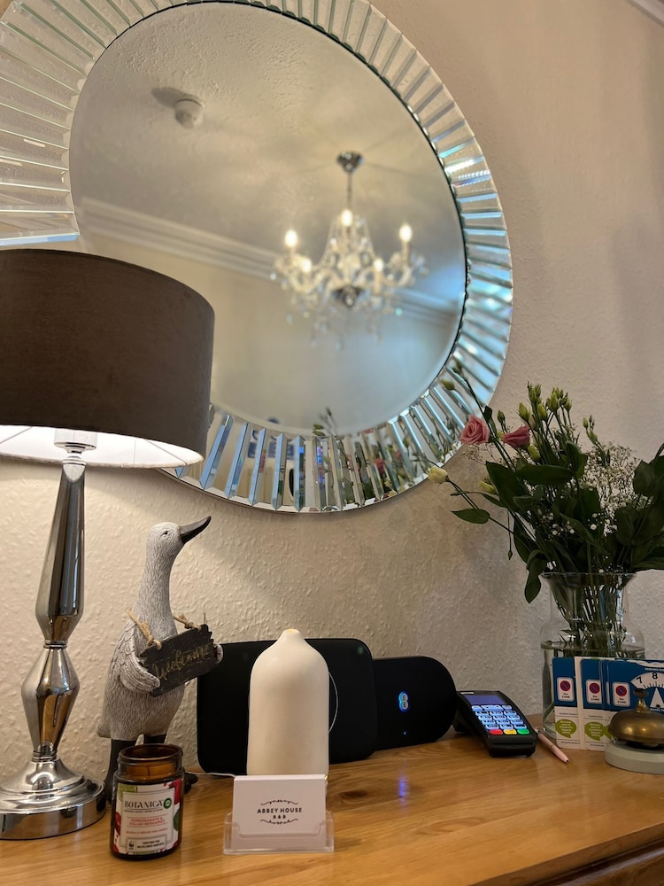 Abbey House B&amp;B 46/61