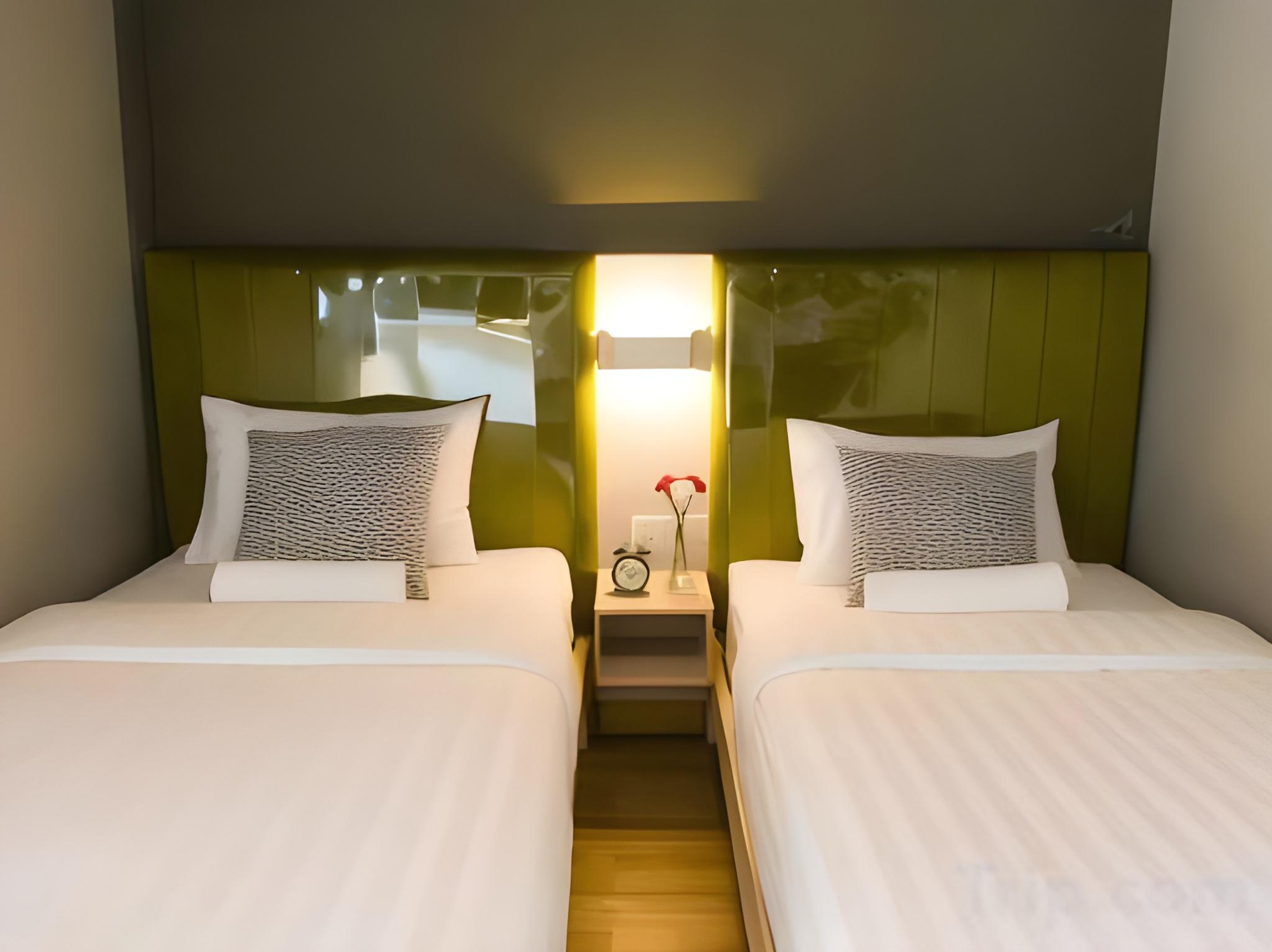 Room, Twin Beds