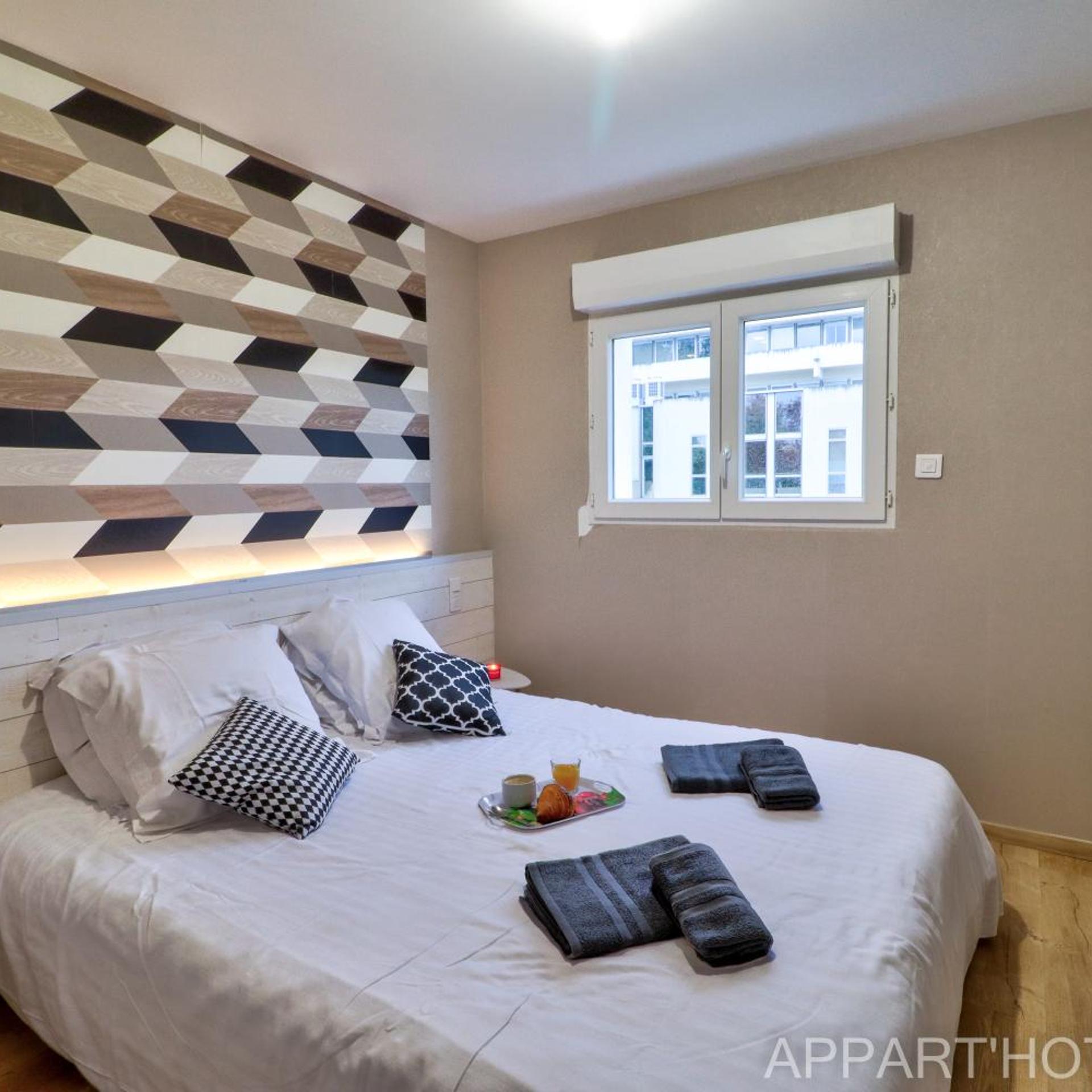 Appart hotel Cholet Carteron 2/50