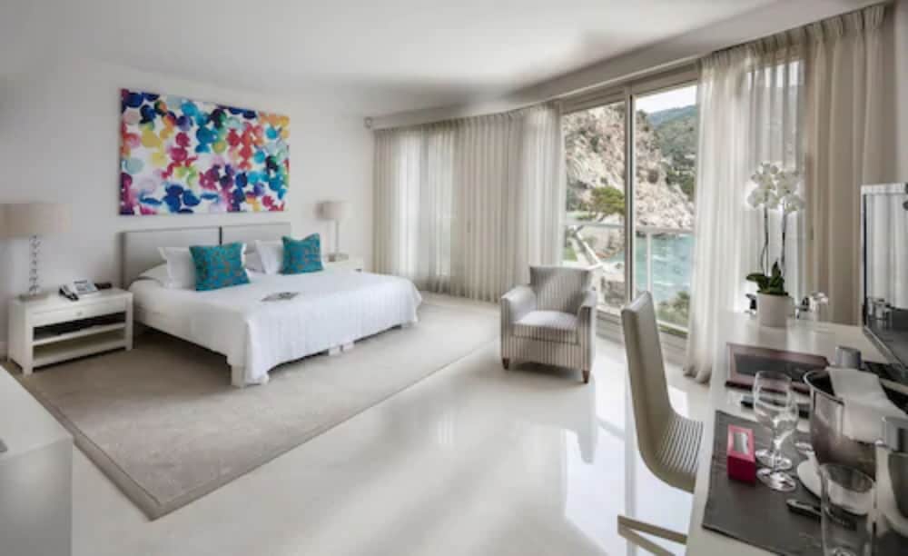 Cap Estel 47/77