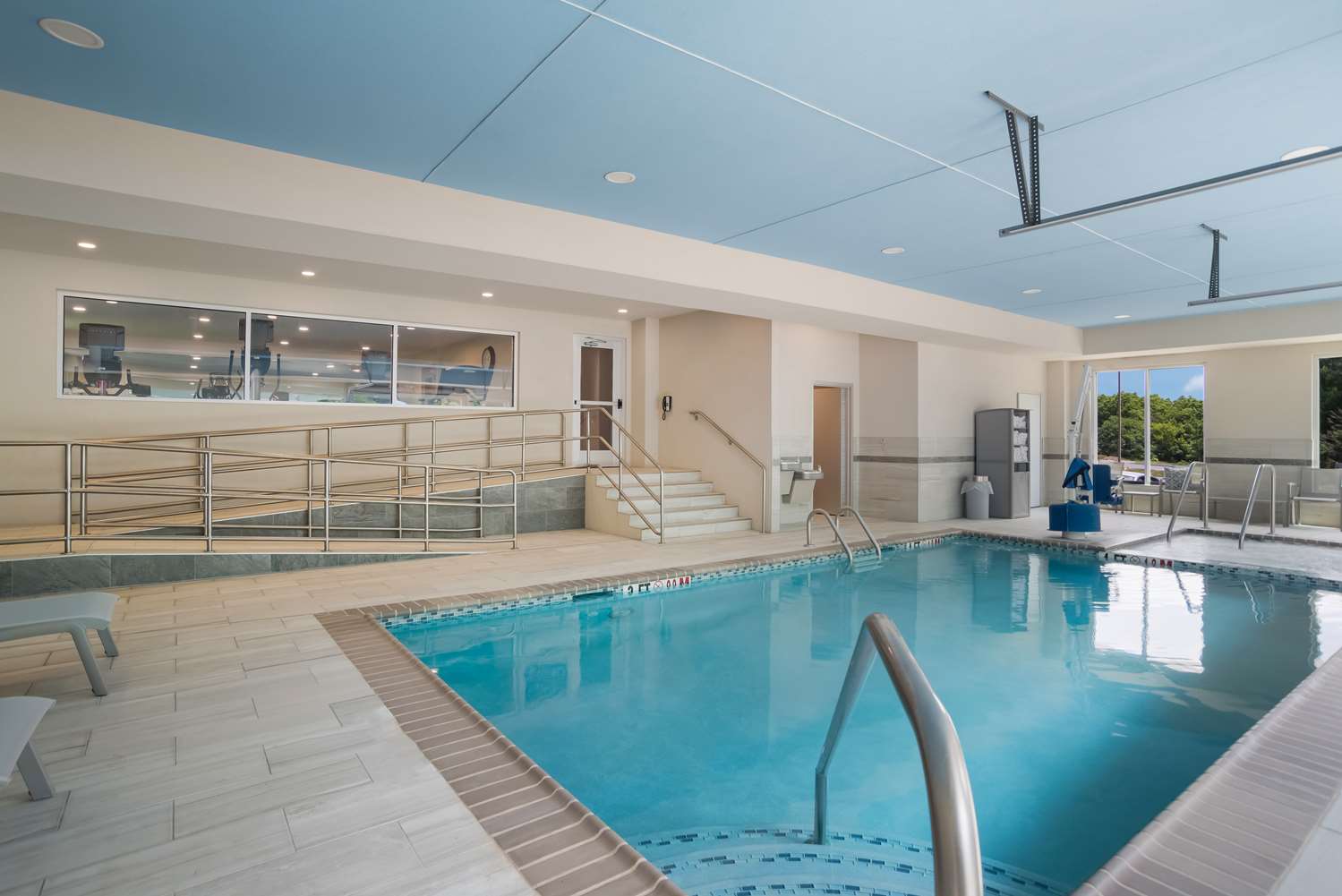 swimming pool spa