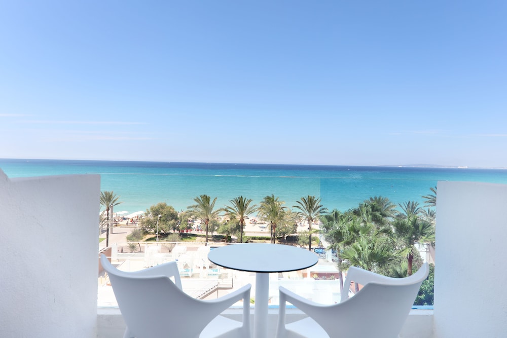 Iberostar Waves Bahia de Palma - Adults Only 32/38