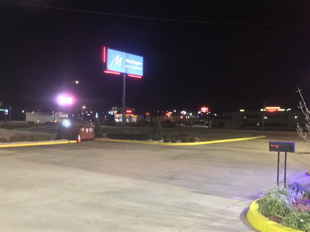 Muskogee Inn And Suites 26/30