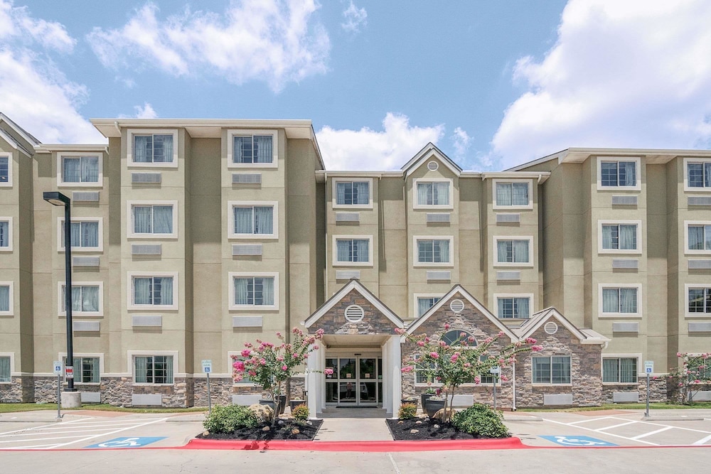 Microtel Inn And Suites Austin 2/38