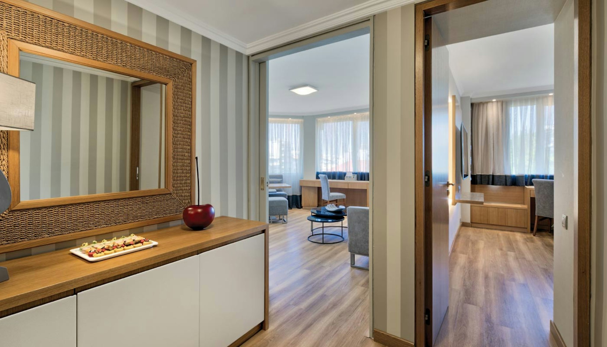 Divani Caravel Hotel 87/87