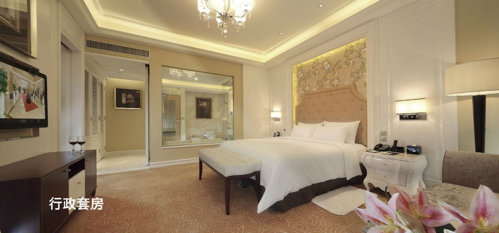 Venus Royal Hotel Formerly Kirin Parkview Hotel 16/28