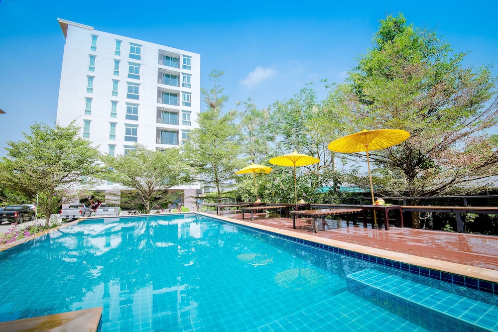 Ny City Resort And Spa 3/62