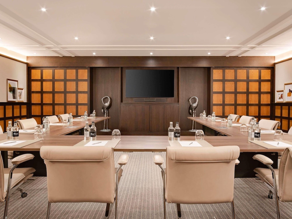 Fairmont Windsor Park 72/82