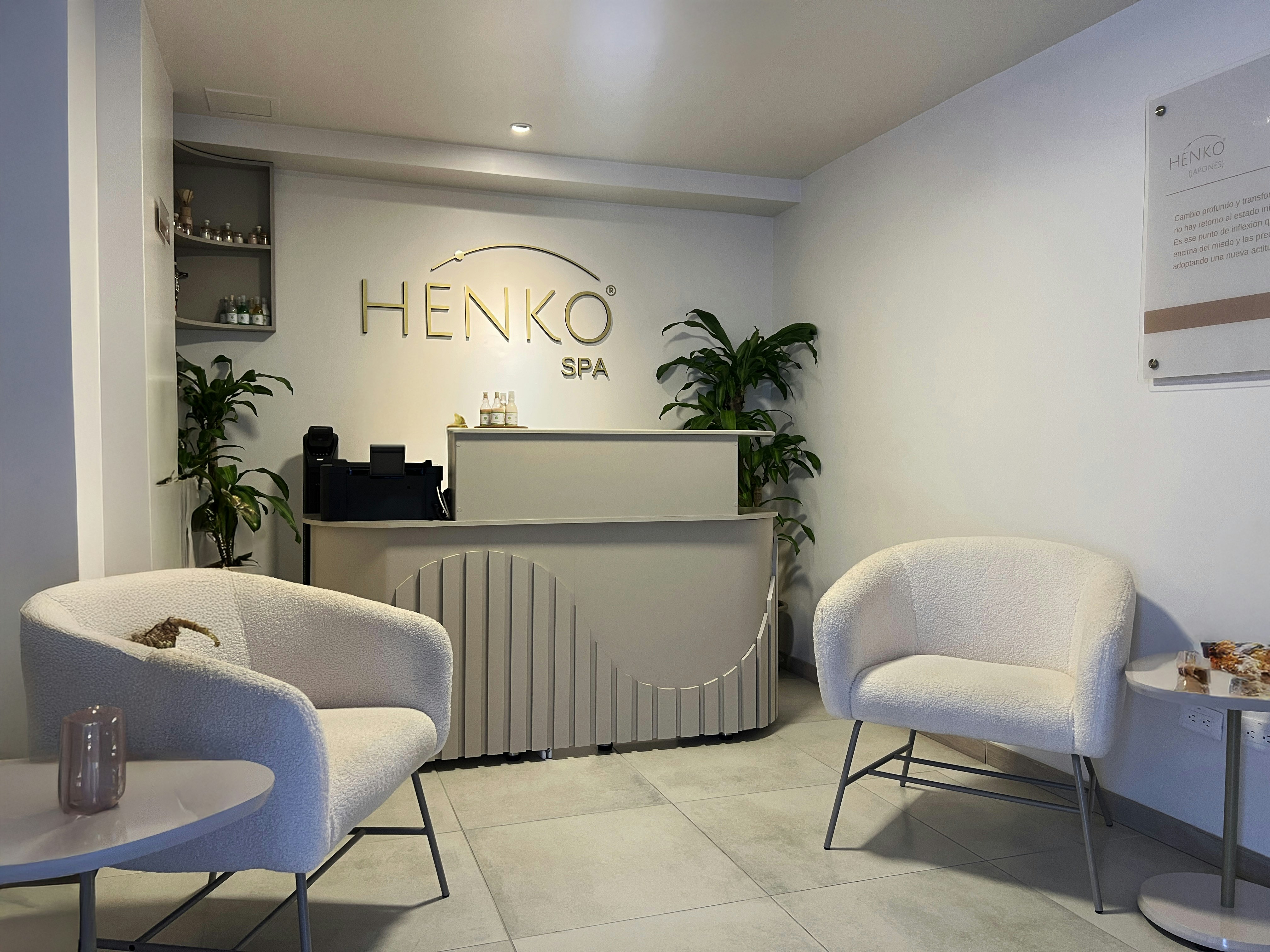 York Medellin, Curio Collection by Hilton 3/60