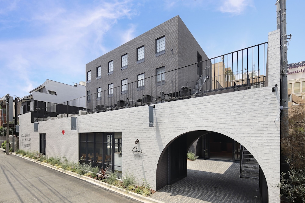 HOTEL CEN 12/44