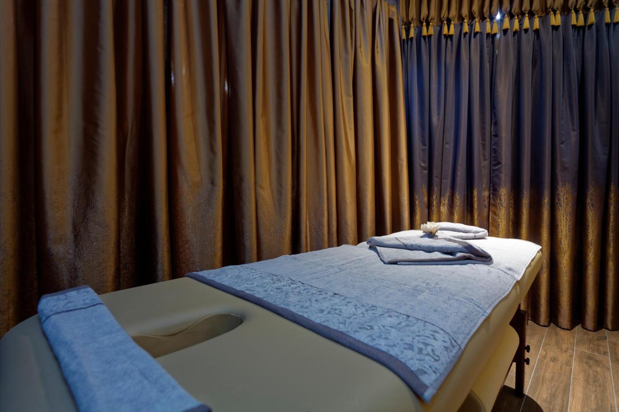 HOTEL ELENA 33/53