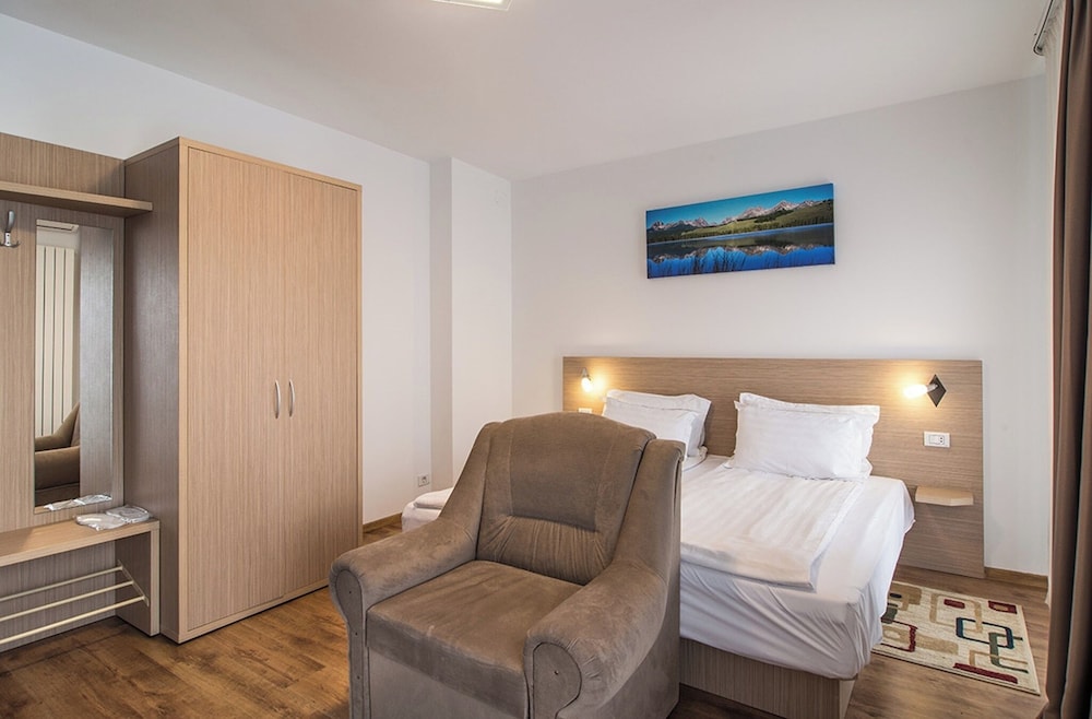 SUPERIOR, DOUBLE BED