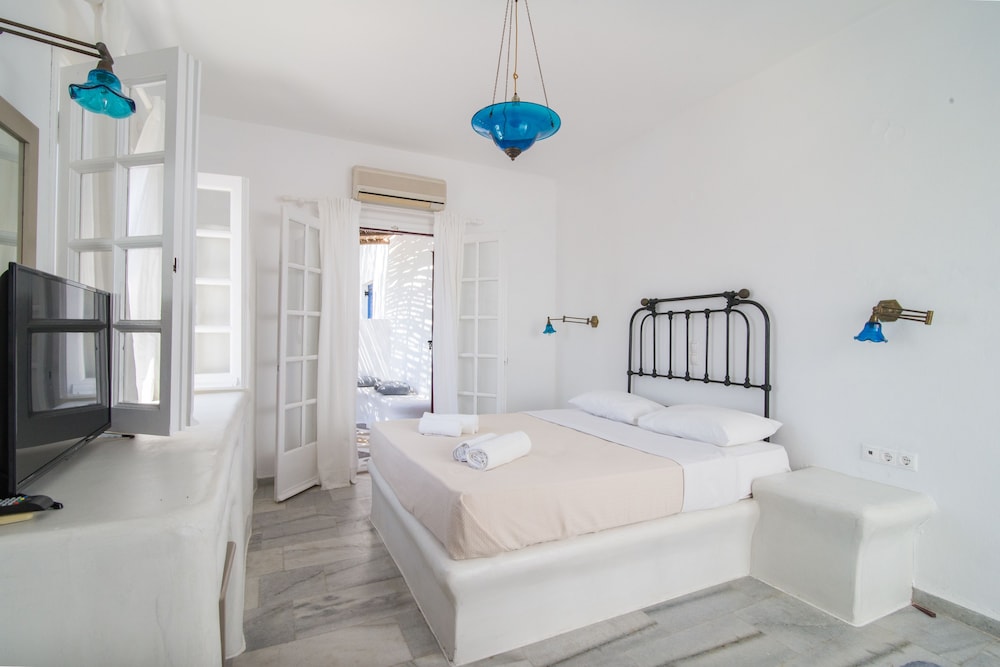 Antonina Hotel Apartments 11/50