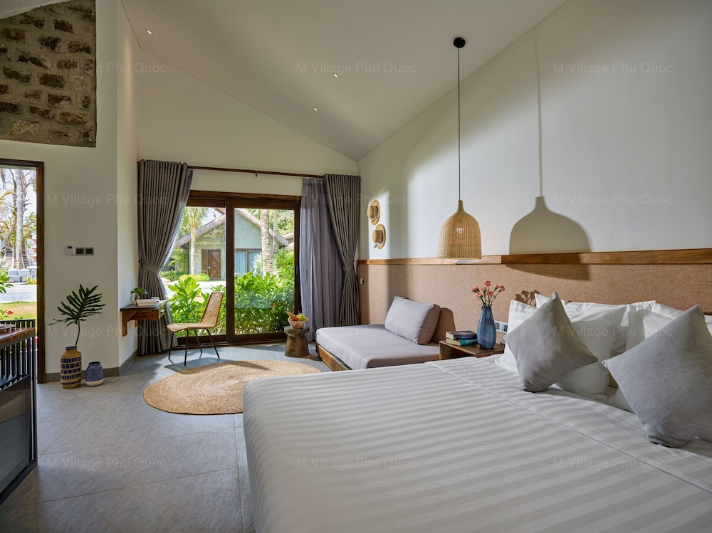 EXOTIC, JOY, HOUSE, DOUBLE BED