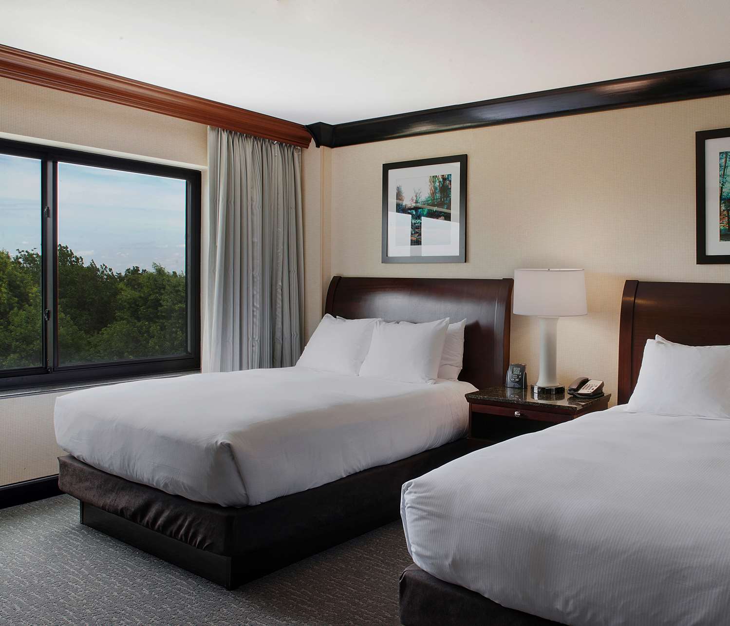 Suite, 2 Queen Beds, Sofa