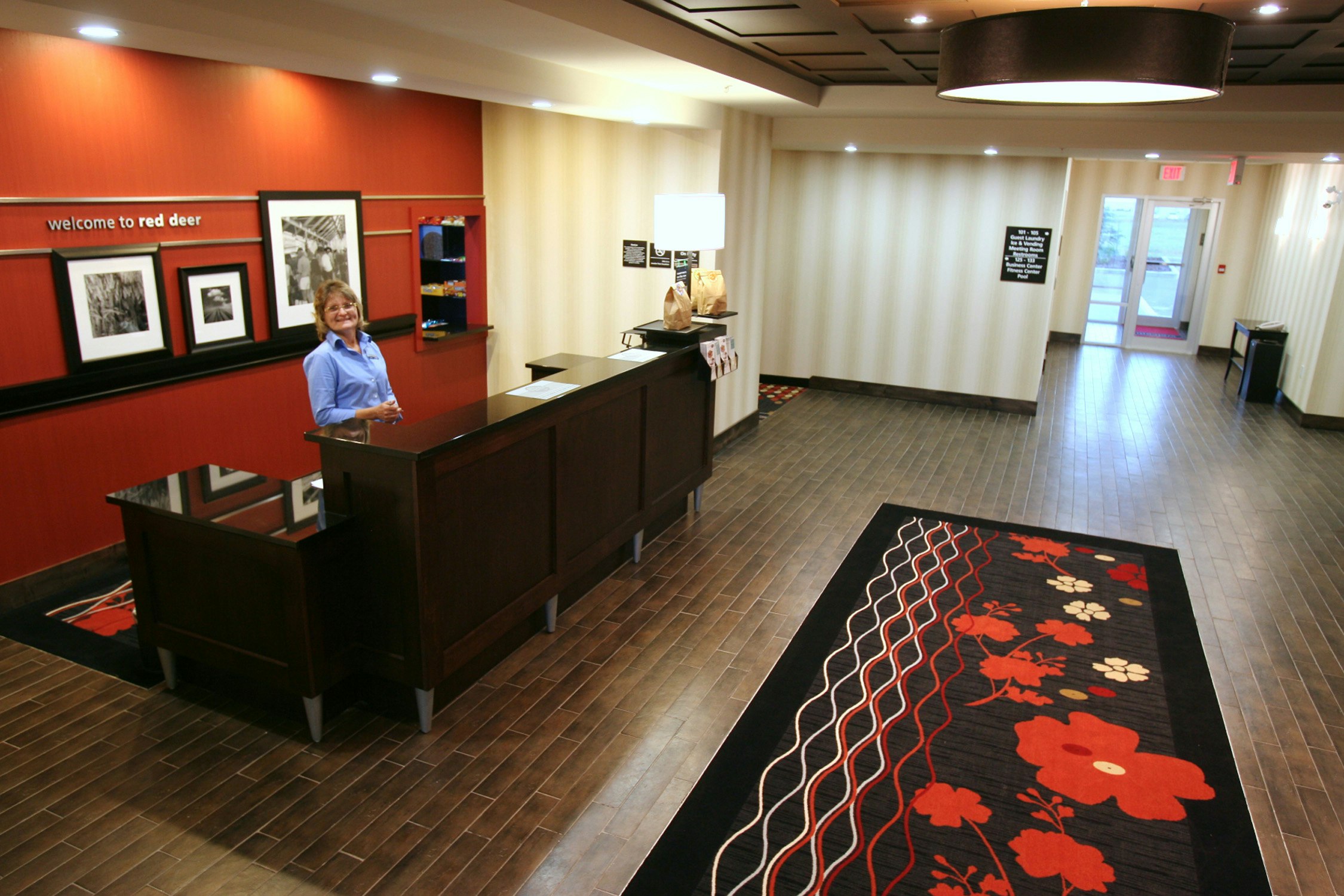 Hampton Inn Suites By Hilton Red Deer 6/38