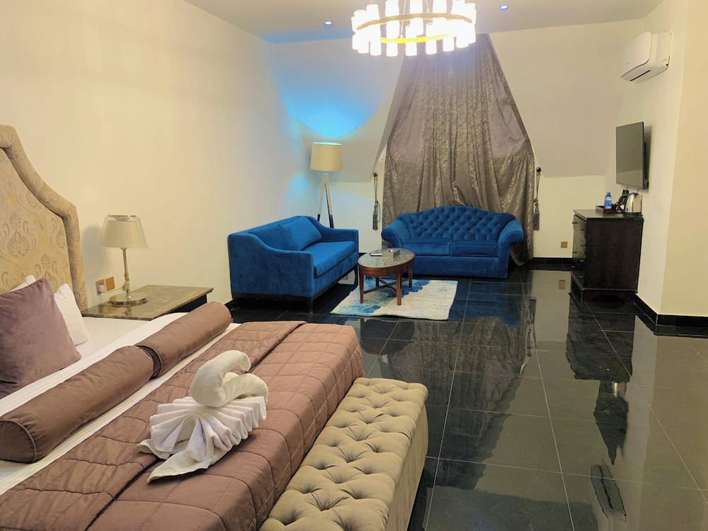 Grand Towers Hotel 12/50