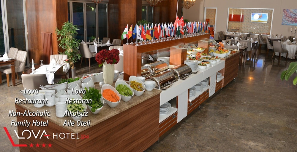 Lova Hotel Spa 34/50