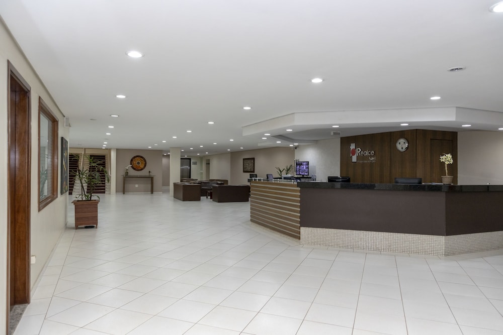 Realce Hotel 7/71