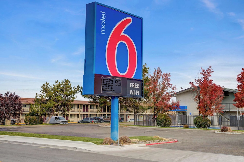 Motel6 Carson City, NV 58/66