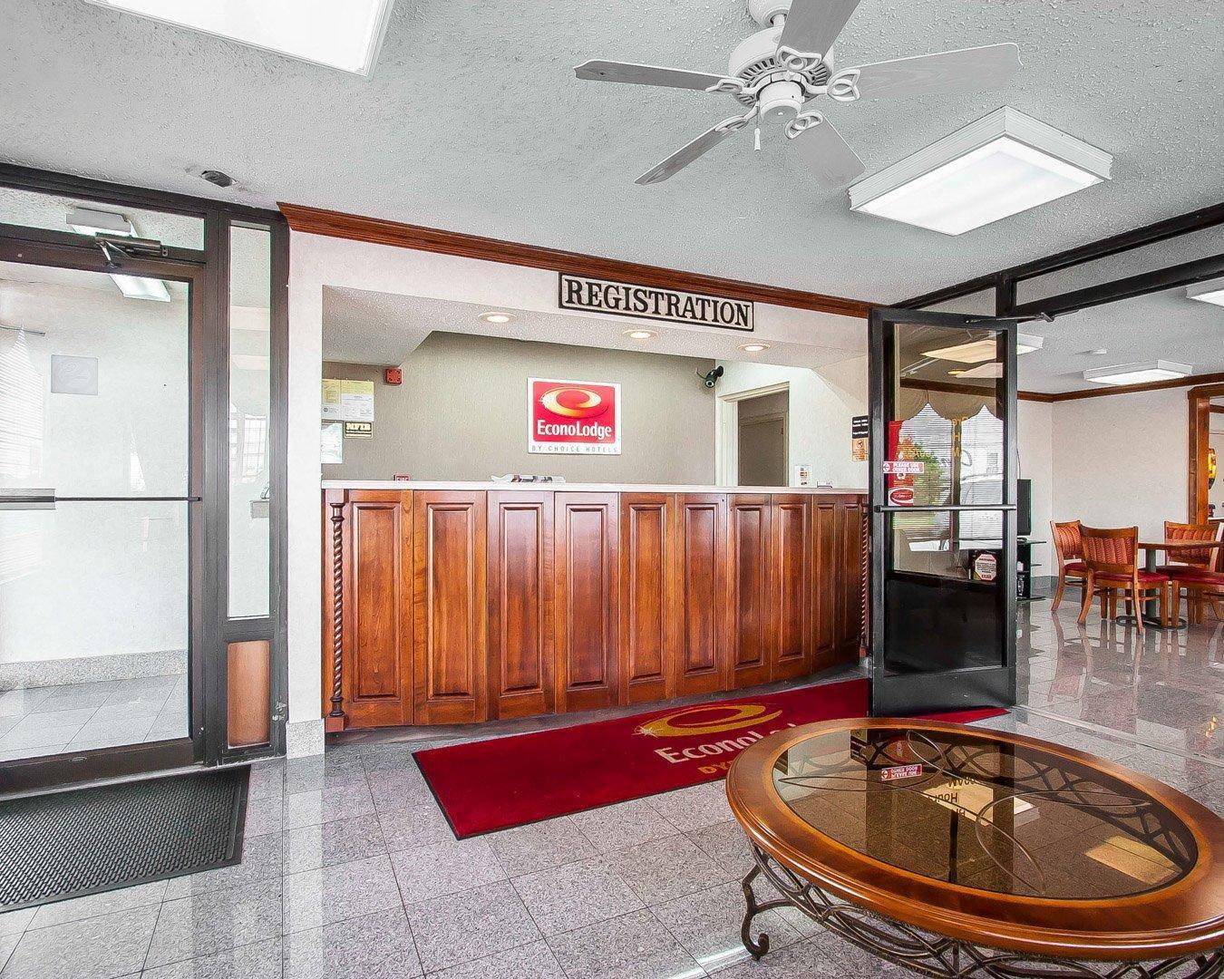 Econo Lodge Dyersburg I-155 8/27