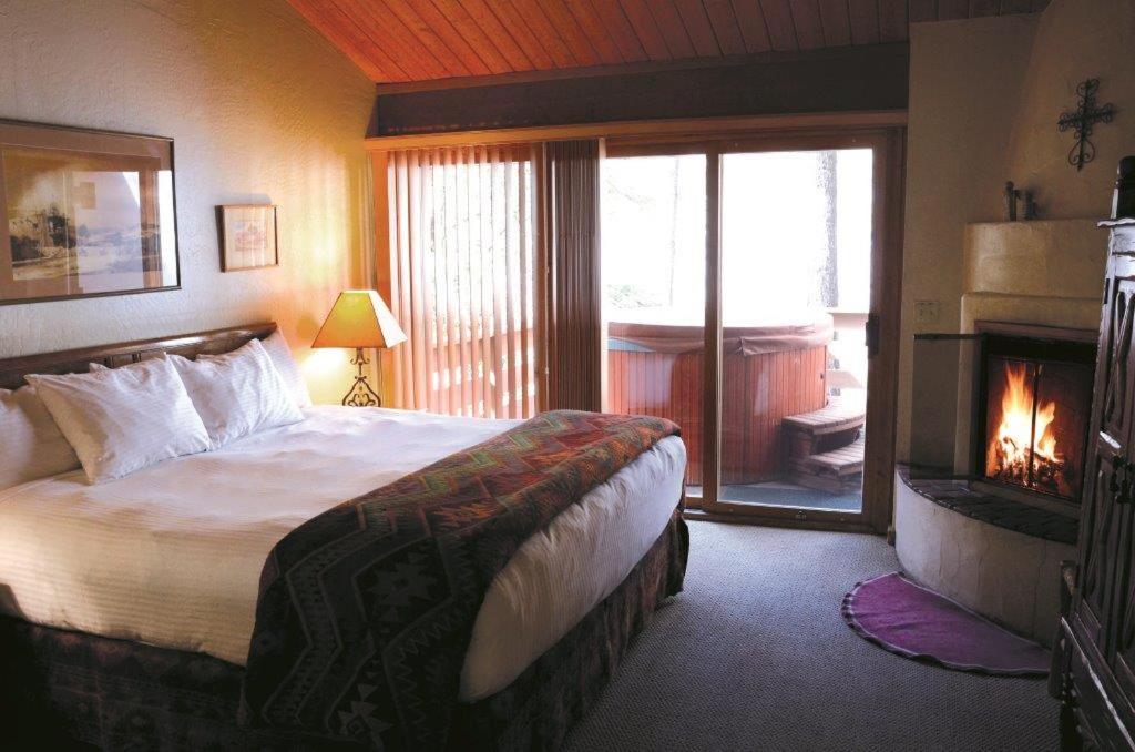 1 BEDROOM, VILLA, CREEK VIEW, JETTED TUB