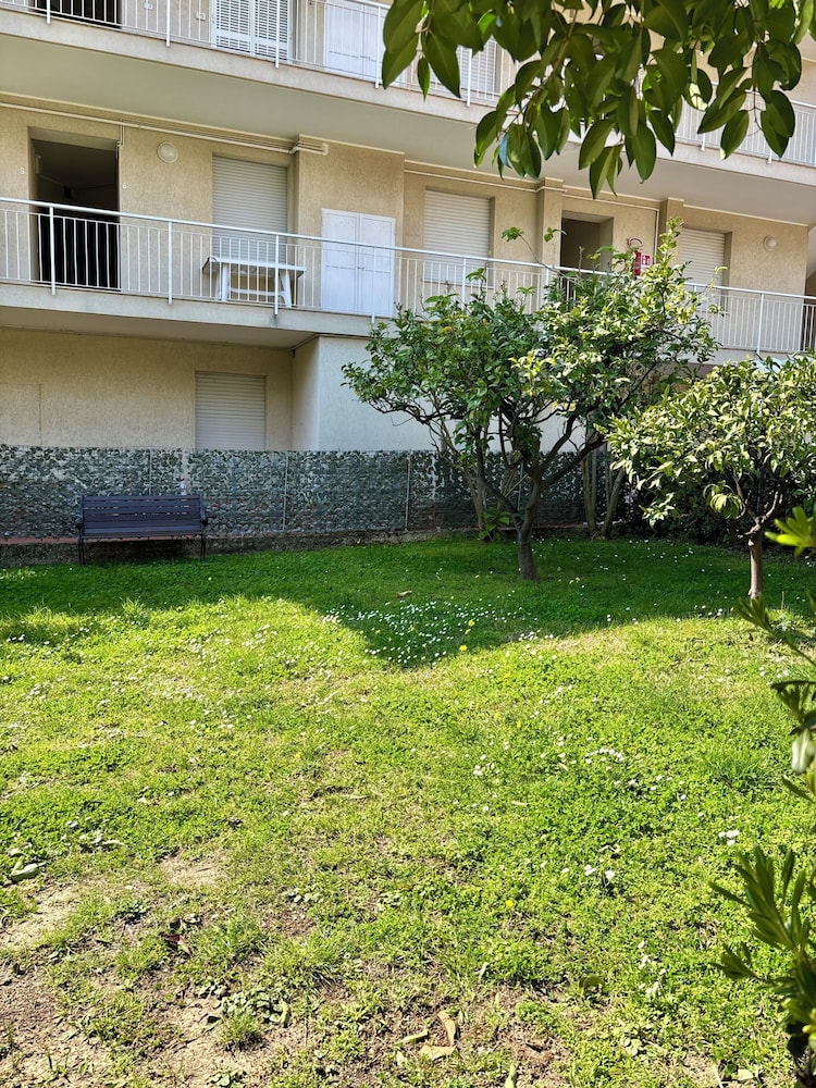 Villa Paola 42/51