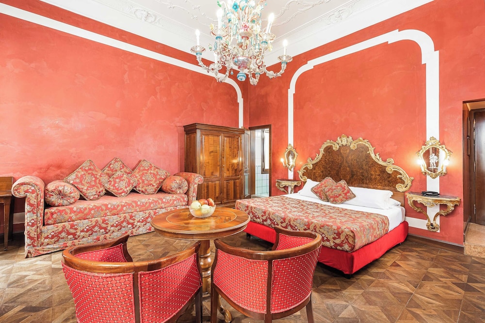 San Moise Hotel 36/70