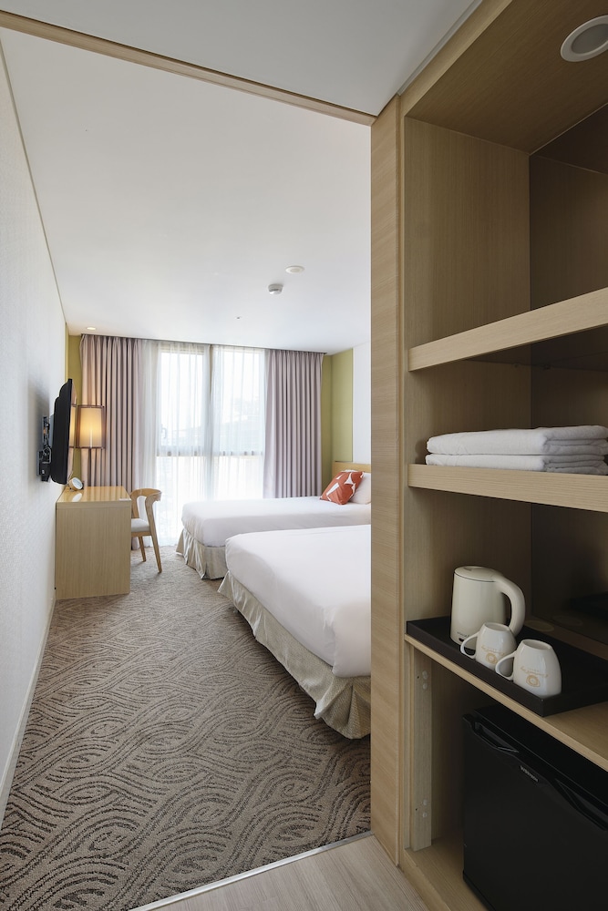 JEJU CENTRAL CITY HOTEL 49/50