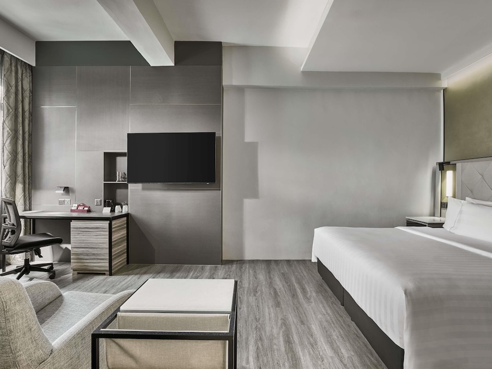 SUPERIOR, KING BED, CORNER