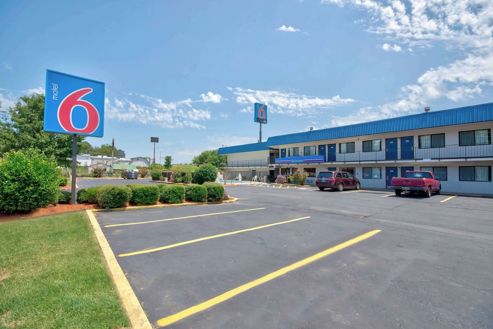 Motel6 Russellville, AR 40/49