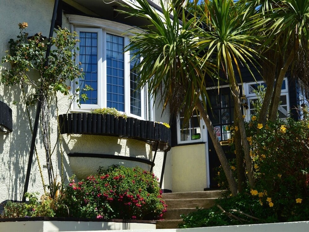 Burleigh House - Guest house 57/60