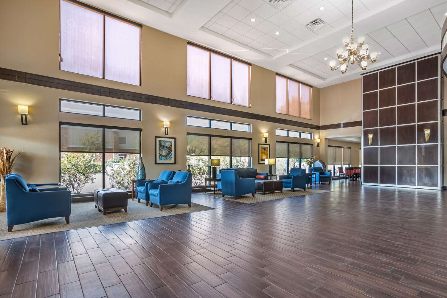 Comfort Suites Old Town Spring, TX 10/44