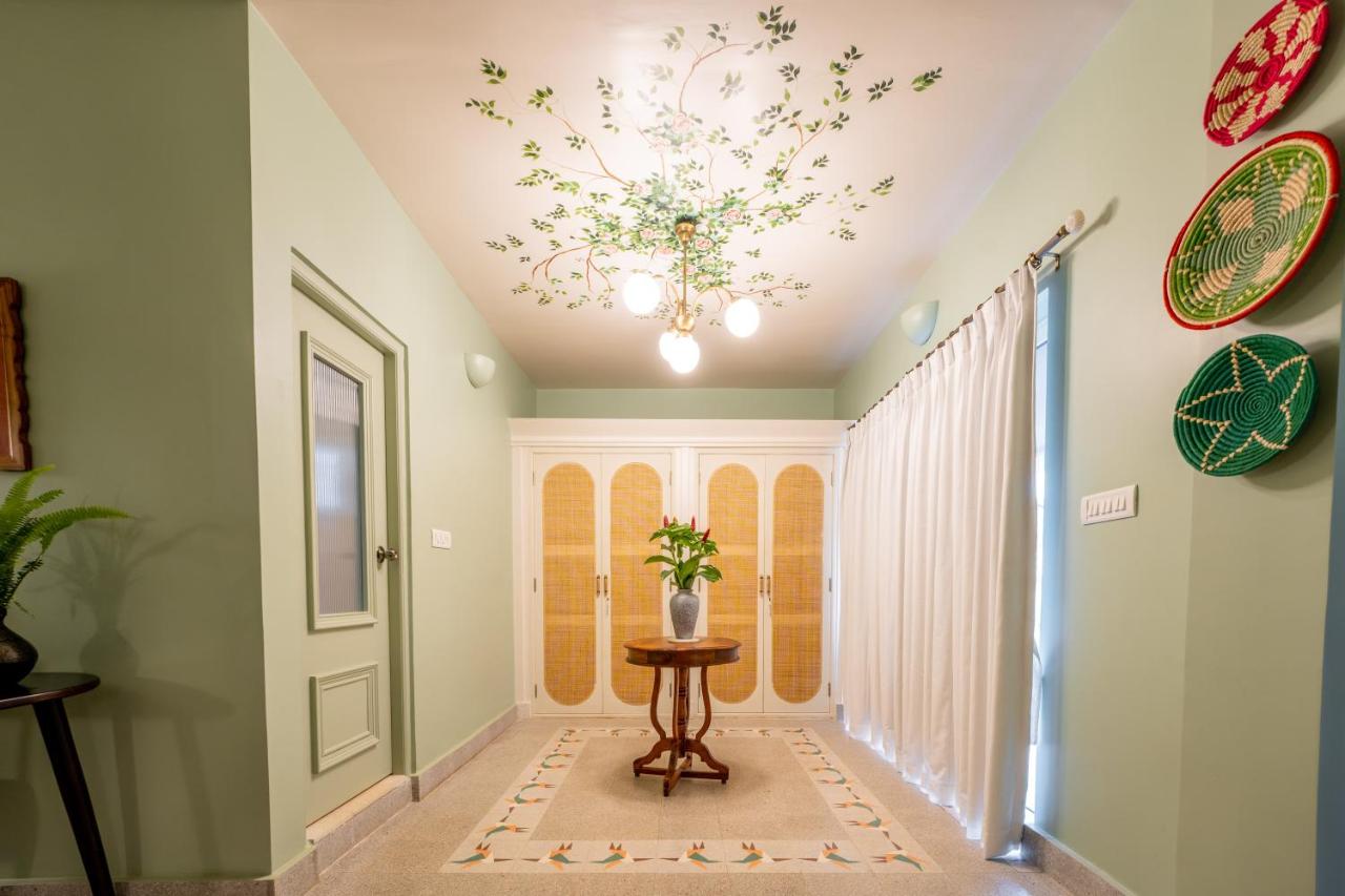 ELIVAAS BluDoor 5BHK Villa, Assagao 8/65