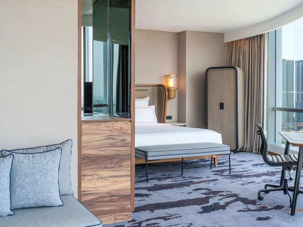 Swissotel Jakarta PIK Avenue 13/75