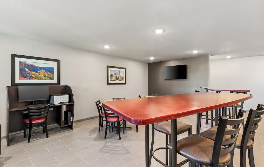 My Place Hotel-Bentonville-Rogers, AR 27/45