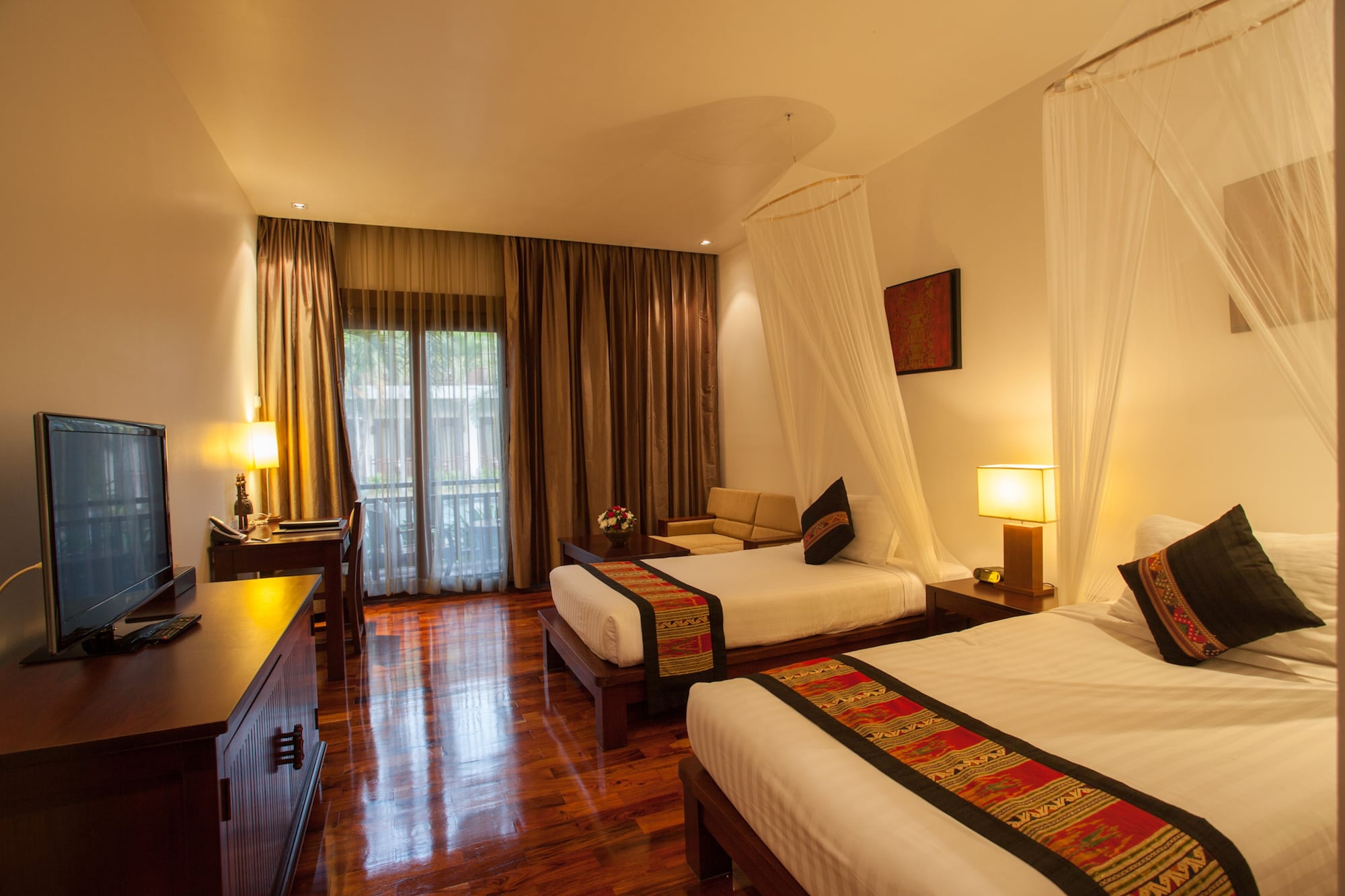 DELUXE, TWIN BEDS, BALCONY