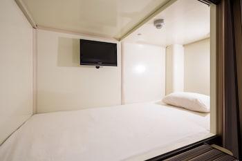 Private, Ladies Floor