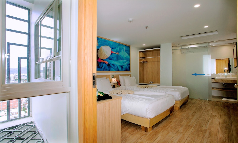 Royal HPM Hotel 16/40