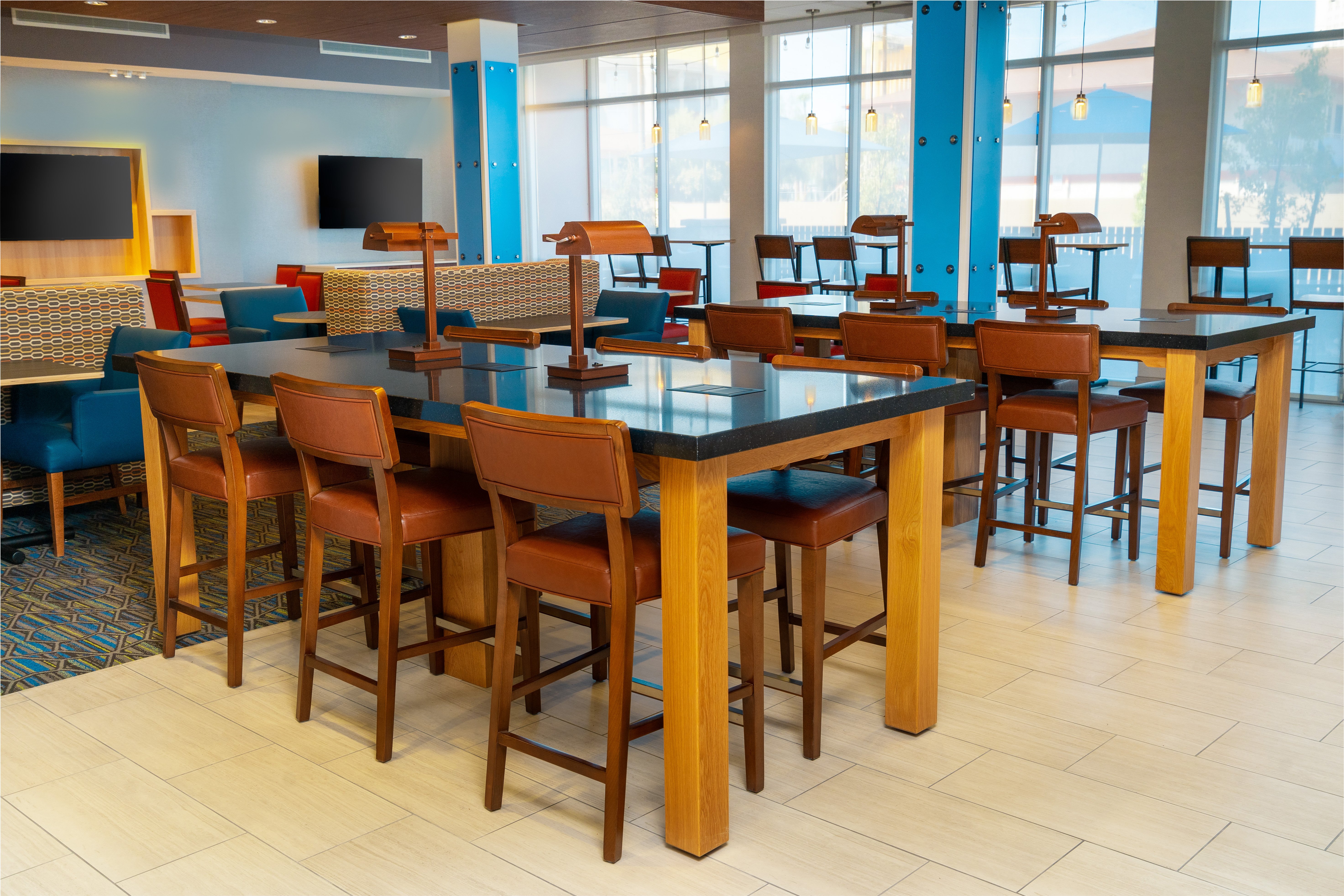 Holiday Inn Express And Suites Las Vegas E Tropicana 37/52