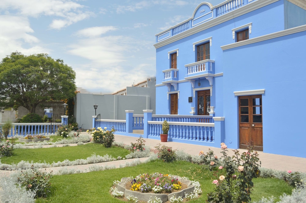Las Mercedes Hostal Residencial 63/68