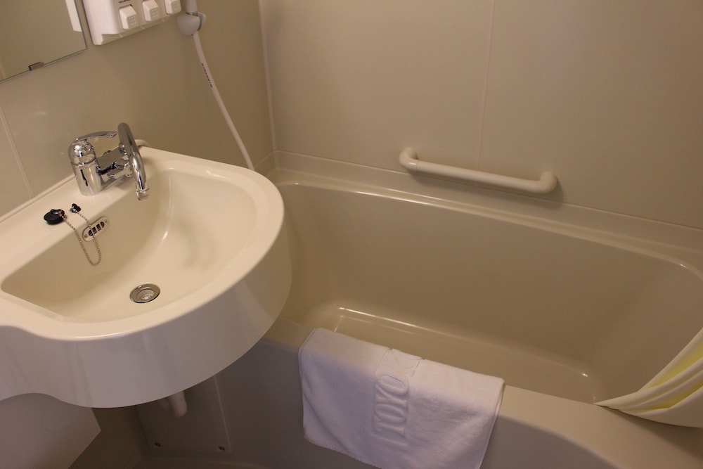 Toyoko Inn Hiroshima Heiwa-odori 63/63