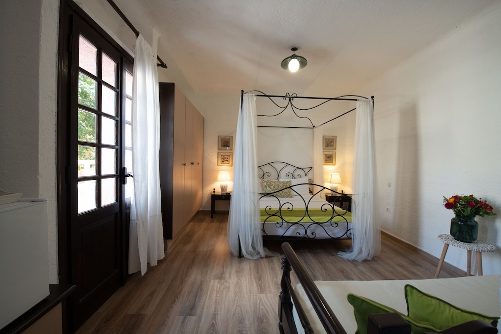 Porto Maltese Boutique Estate 19/42